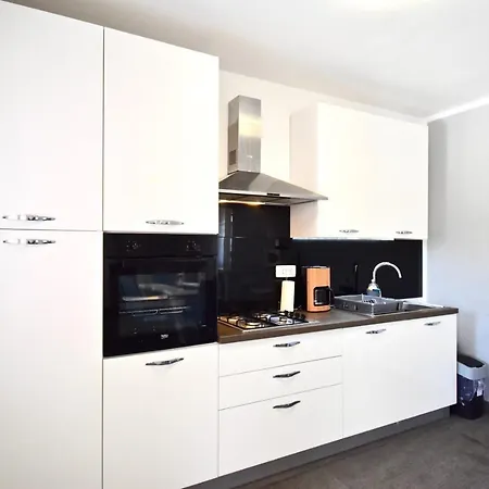 Apartment Modern Apartment With Private Garden *