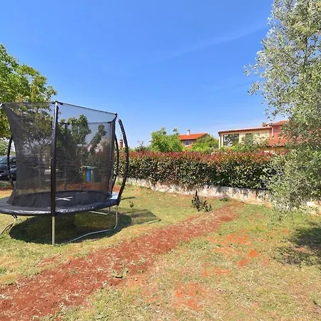 Modern Apartment With Private Garden * Pula